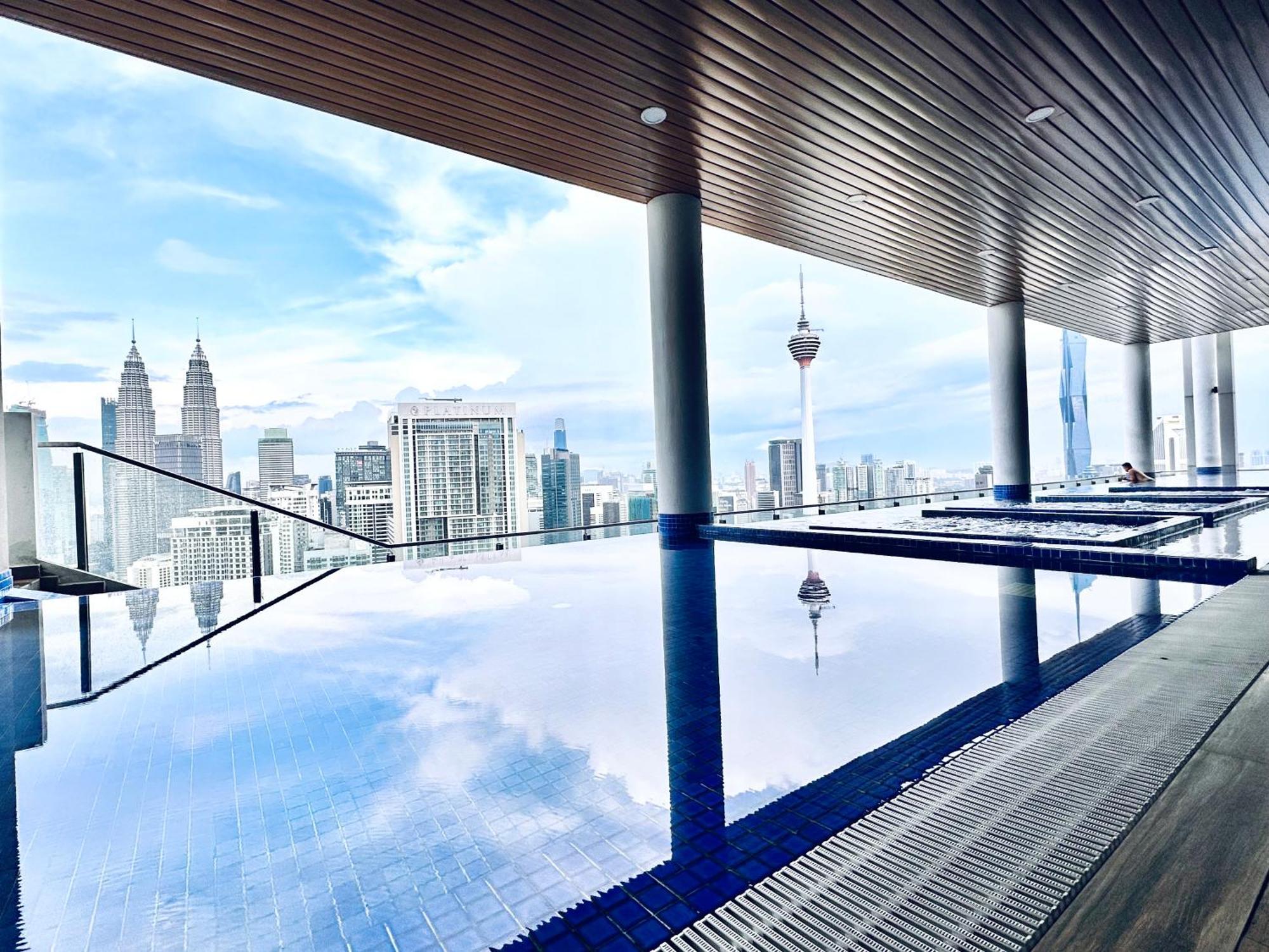 Апартаменты The Luxe Colony Klcc By Infinitum Куала-Лумпур Экстерьер фото